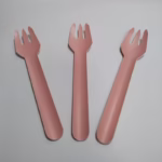2-2-disposable-paper-forks_24